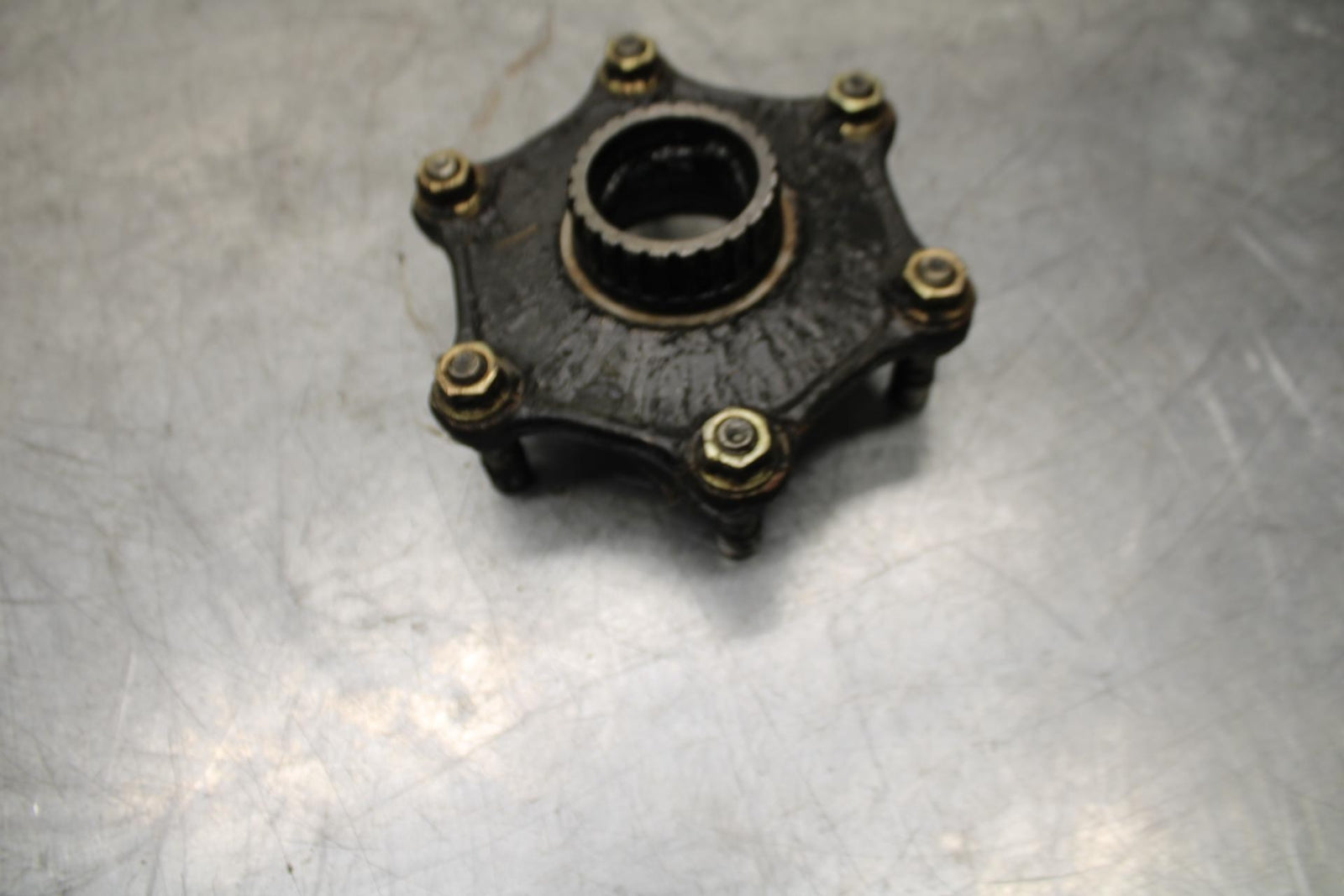 1983 Honda V45 Magna VF750C REAR HUB WHEEL BB91