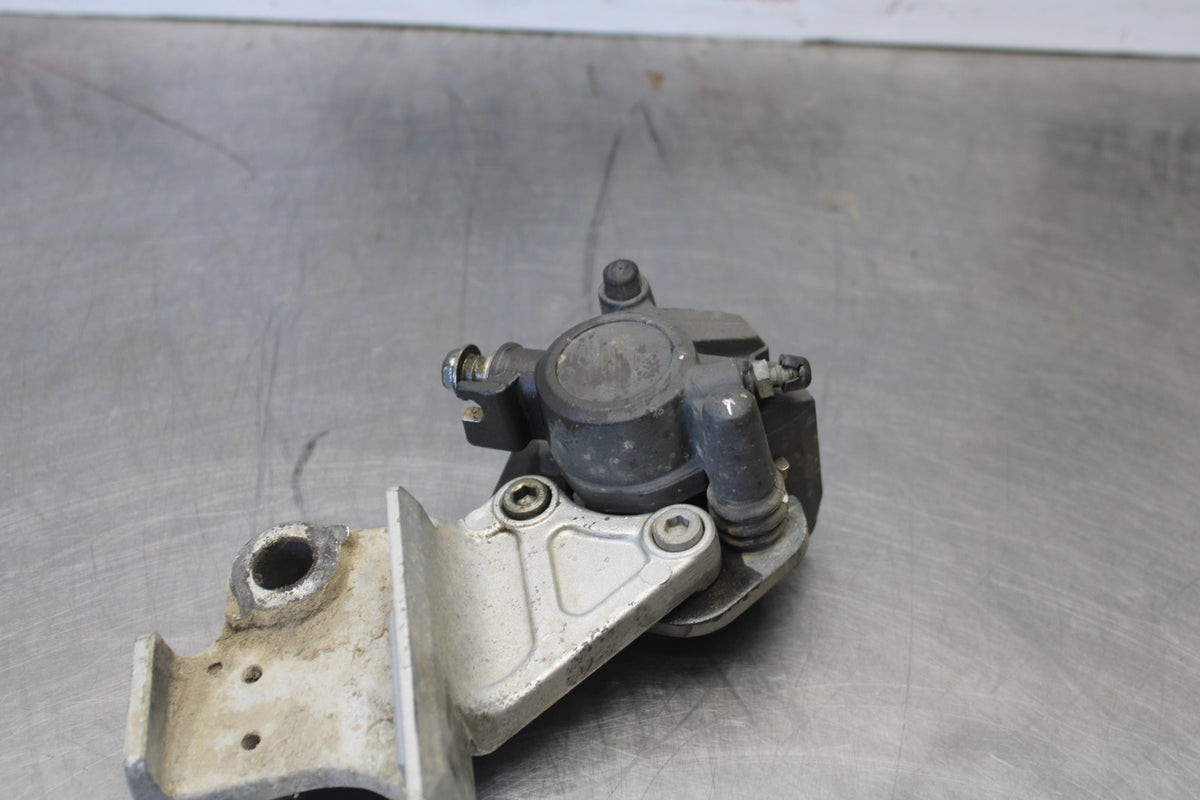 06 KAWASAKI KLR650 REAR BACK BRAKE CALIPER W MOUNT BRACKET BB919
