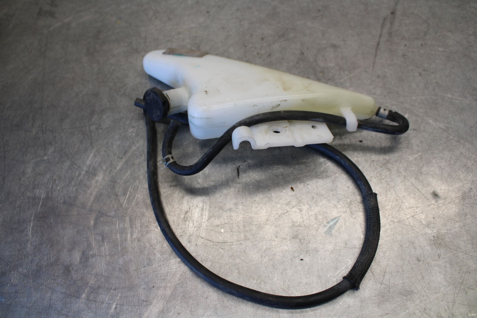 11-24 SUZUKI GSXR750 COOLANT WATER TANK RESERVOIR BOTTLE BB687