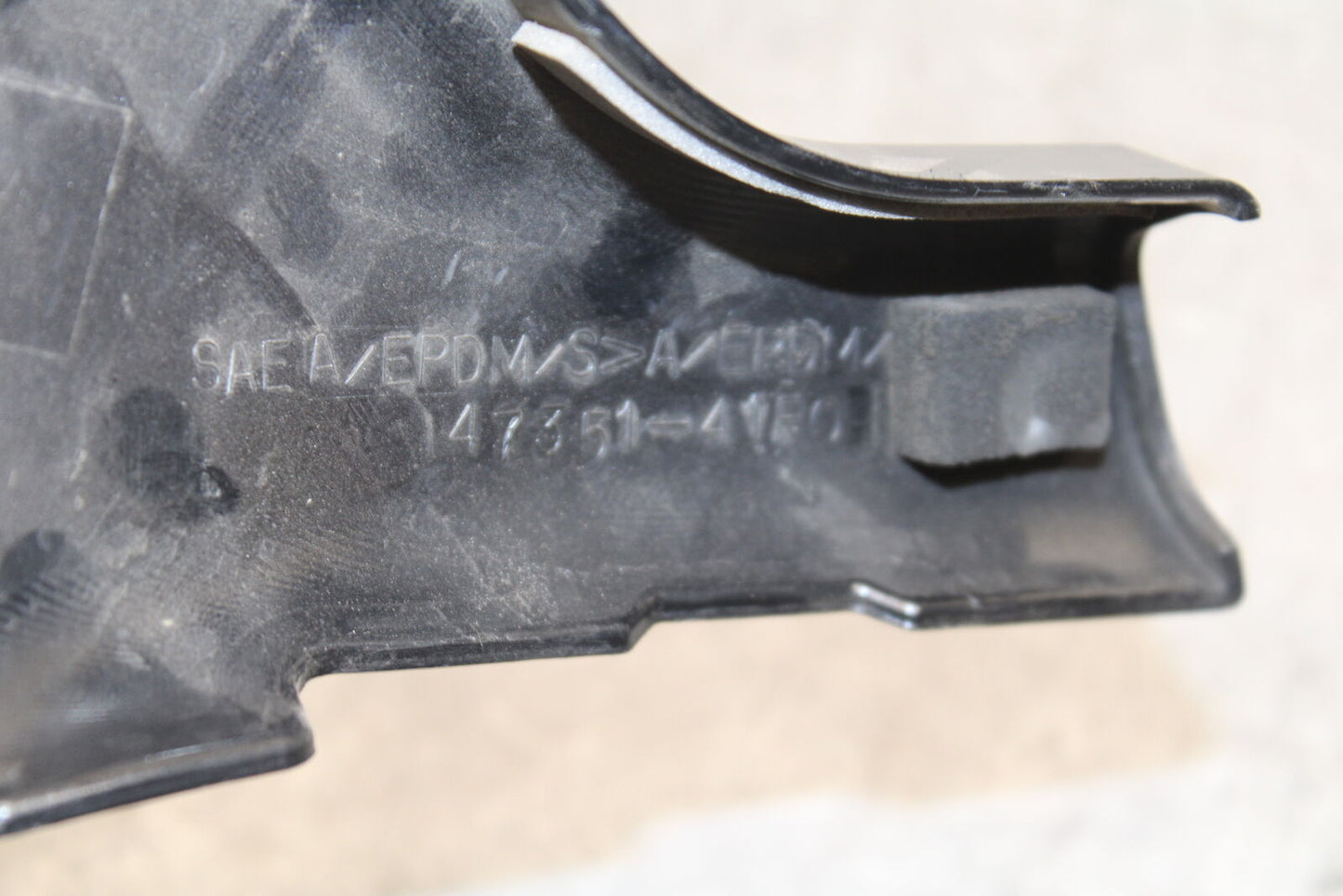 05-06 SUZUKI BOULEVARD M50 NECK FRAME COVER COWL BB671