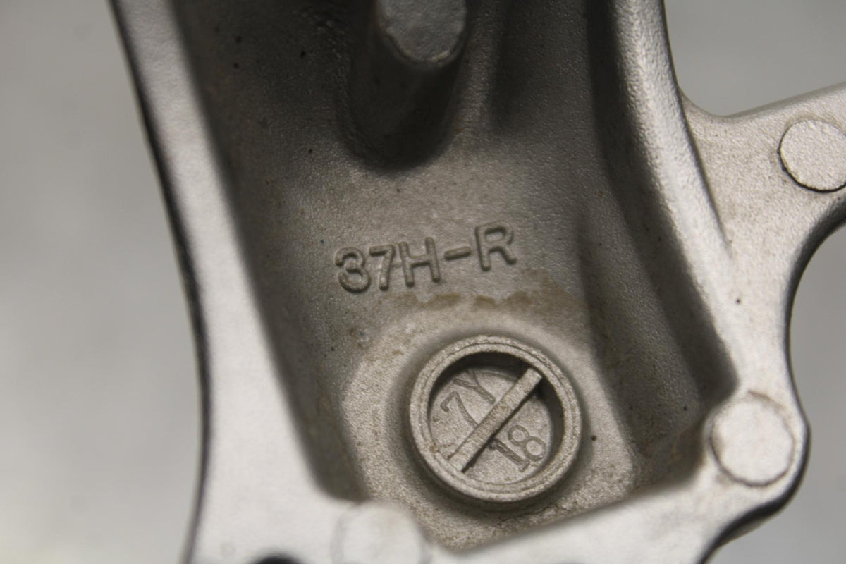 2008 Suzuki GSXR 600 750 RIGHT REAR BACK PASSENGER PEG 43600-21H00 BB584