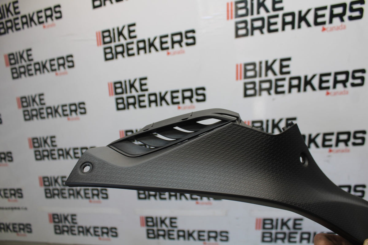 17-20 BMW S1000R RIGHT LEFT FRONT SIDE SEAT PANELS TRIMS COWLS FAIRINGS BB909