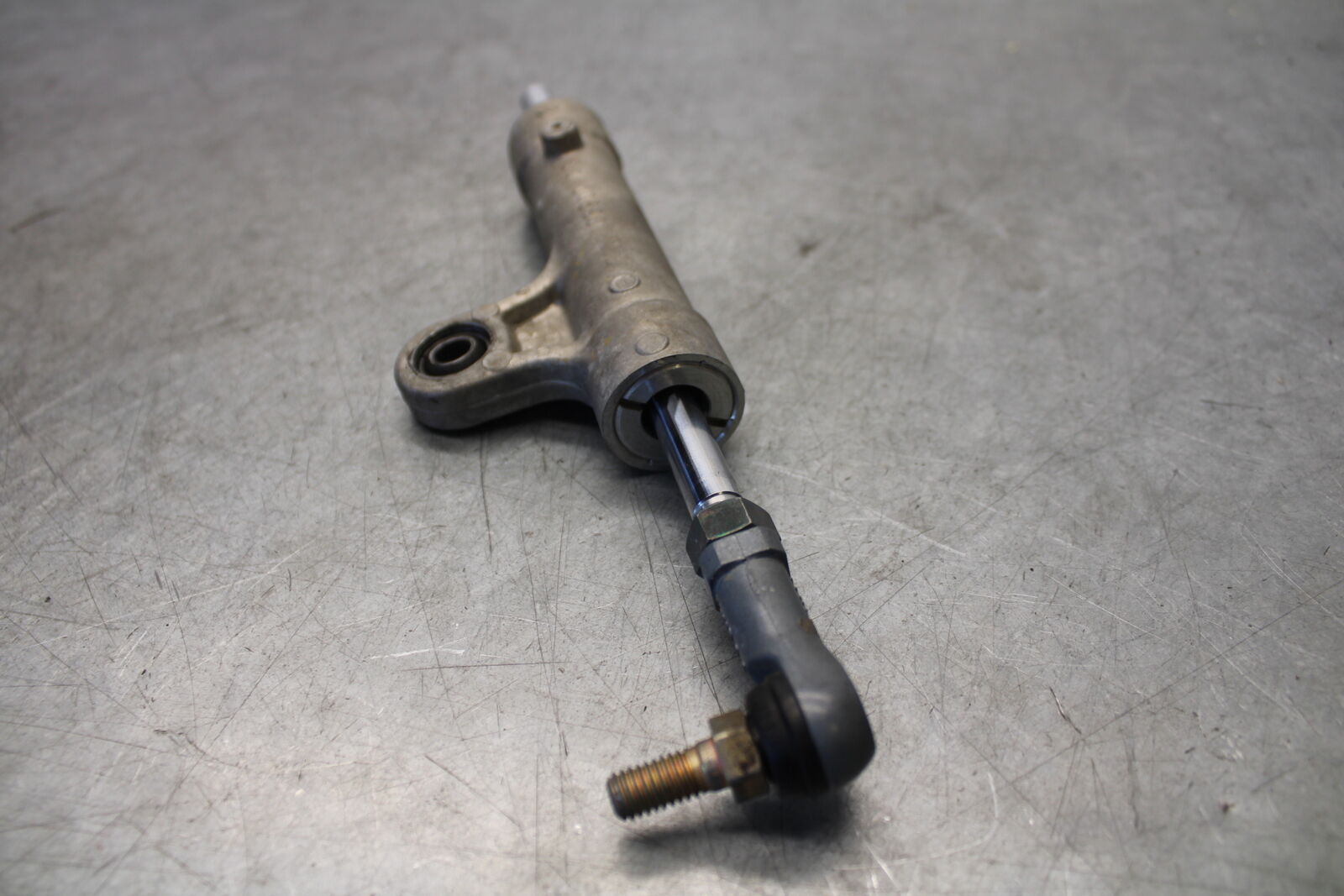 05-06 SUZUKI GSXR1000 STEERING DAMPER STABILIZER 51750-40F80 BB663