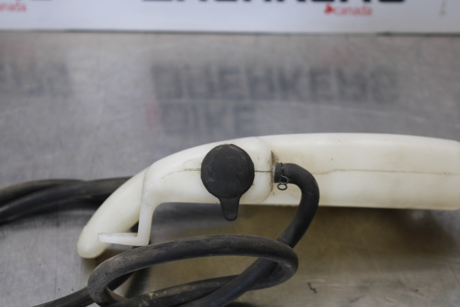 03-08 KAWASAKI VULCAN 1600 COOLANT WATER TANK RESERVOIR BOTTLE BB196