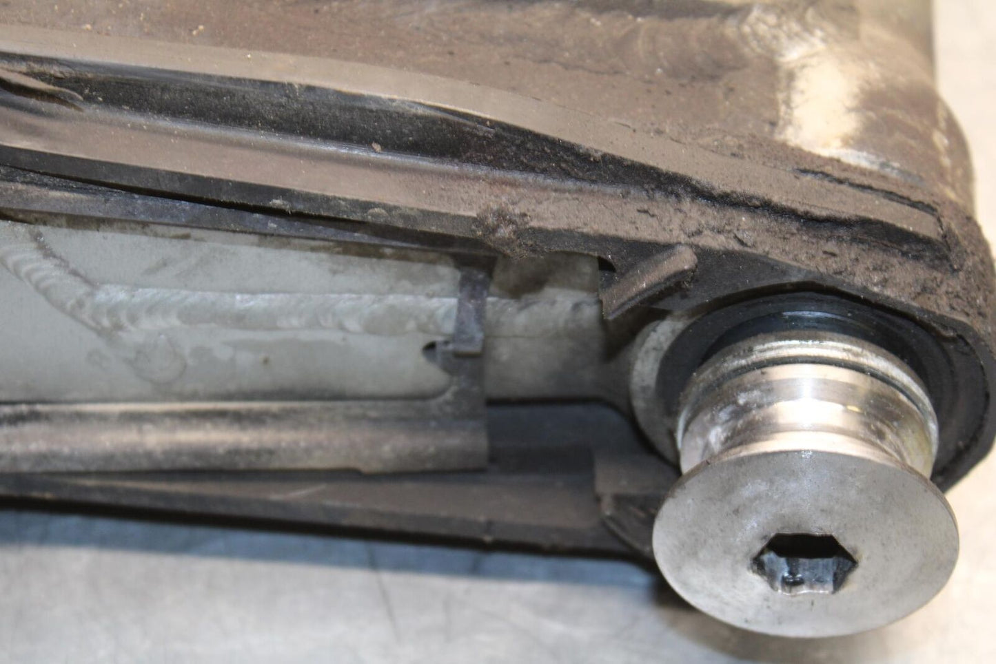 2000 Kawasaki Ninja ZX12R ZX1200A REAR SWINGARM BACK SUSPENSION BB565