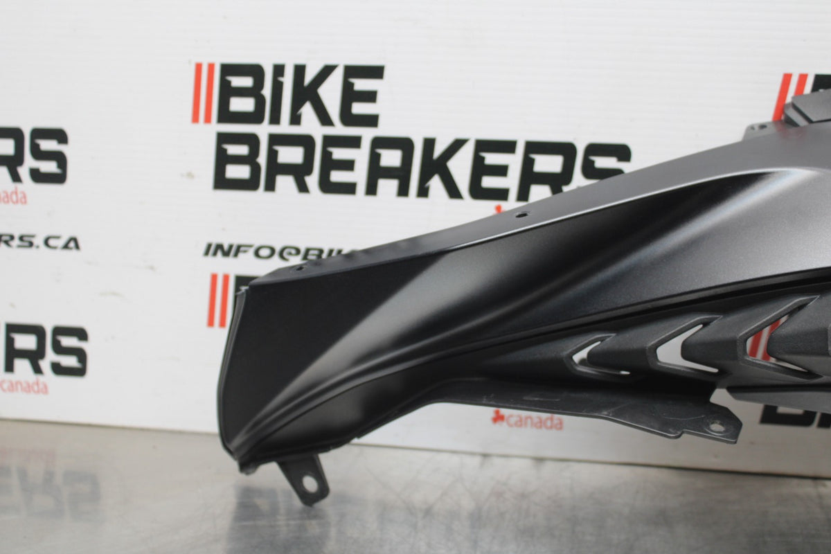 23-26 KAWASAKI NINJA ZX4RR LEFT FRONT UPPER MID SIDE FAIRING COWL PLASTIC BB00