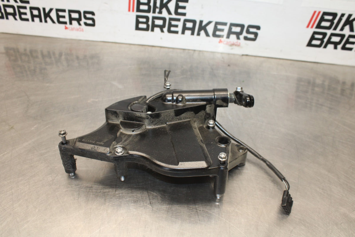 15-26 SUZUKI GSXR600 ENGINE SPROCKET COVER BB888