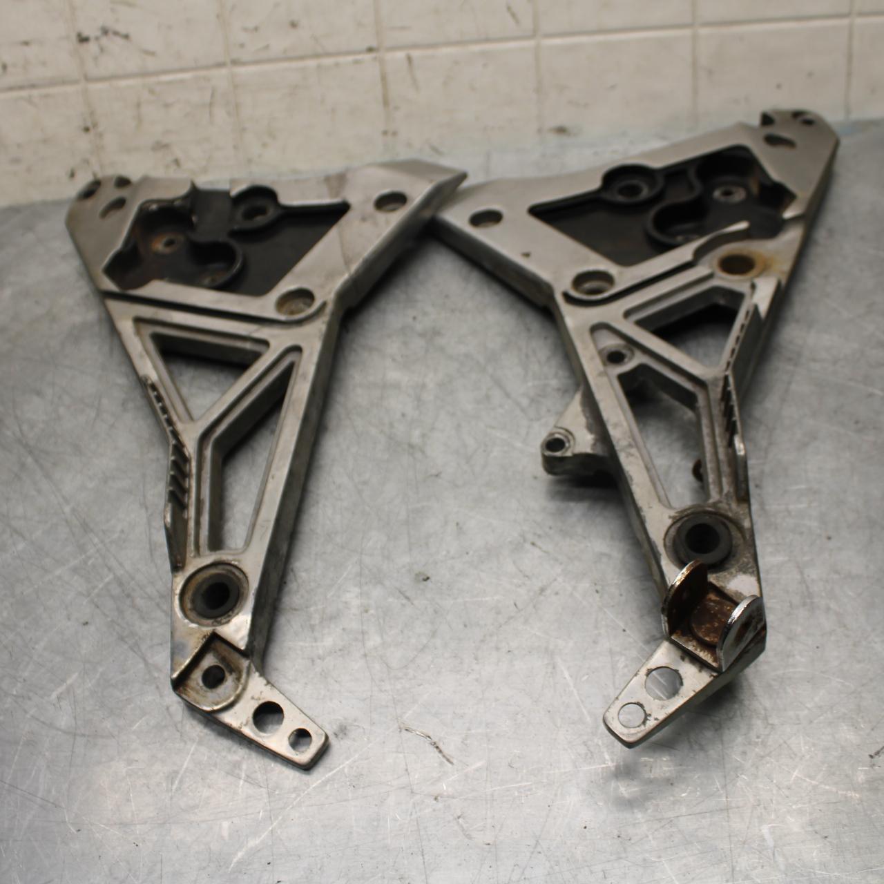 84-85 YAMAHA FJ1100 LEFT RIGHT REARSET REAR SET DRIVER PEG BRACKETS MOUNTS BB29