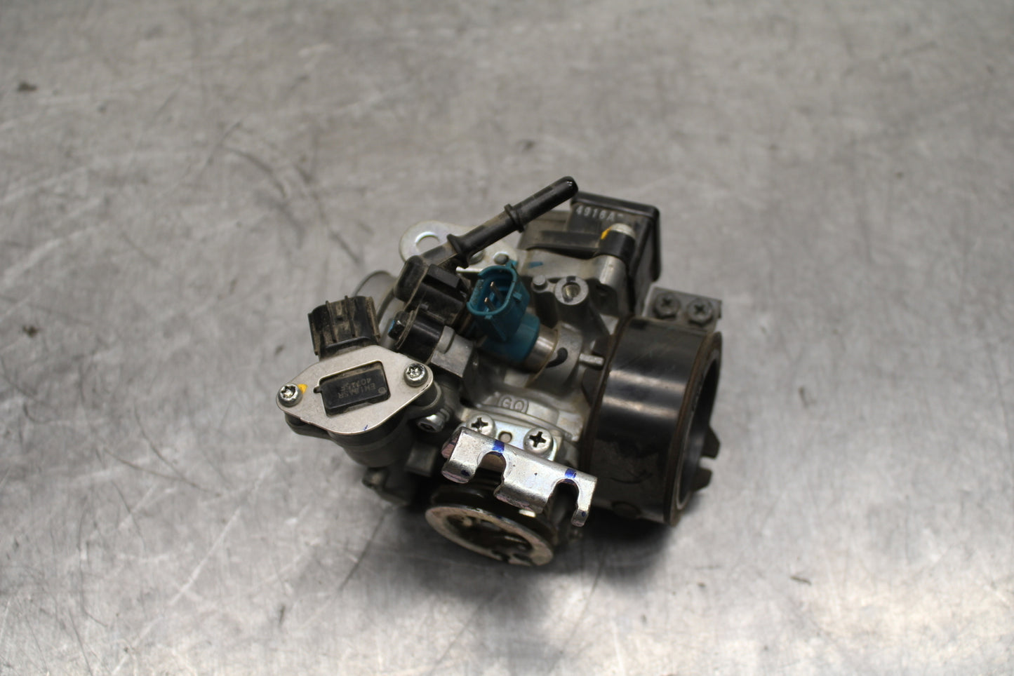 15-16 HONDA CB300F MAIN FUEL INJECTORS / THROTTLE BODIES BB740