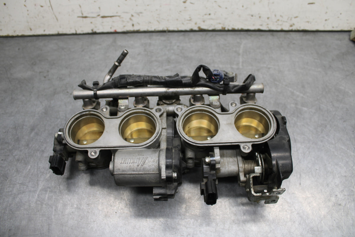 07-08 YAMAHA YZF R1 MAIN FUEL INJECTORS / THROTTLE BODIES BB724