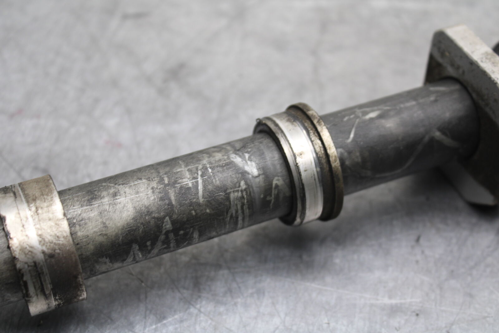 06-07 SUZUKI GSXR 600 REAR AXLE BACK WHEEL RIM PIVOT BOLT AXEL BB737