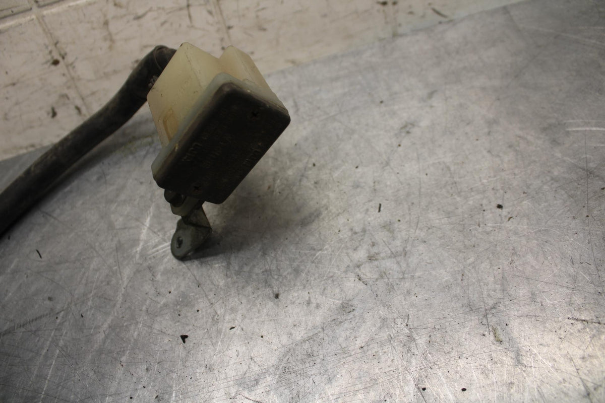 1994 Suzuki GSXR750W REAR BACK BRAKE MASTER CYLINDER W RESERVOIR BB17