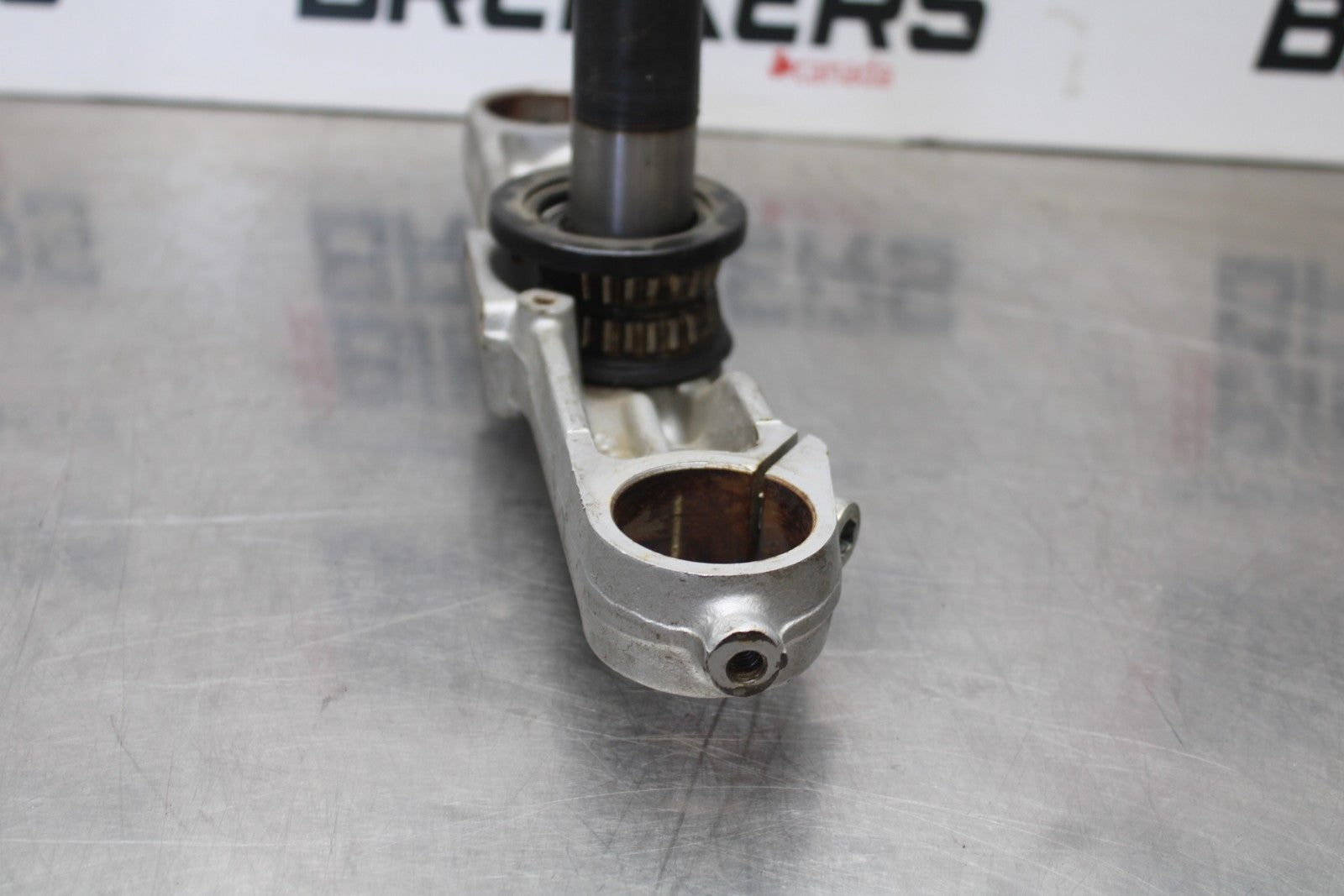 03-08 KAWASAKI VULCAN 1600 FRONT FORKS CLAMP LOWER TRIPLE TREE STEM BB196