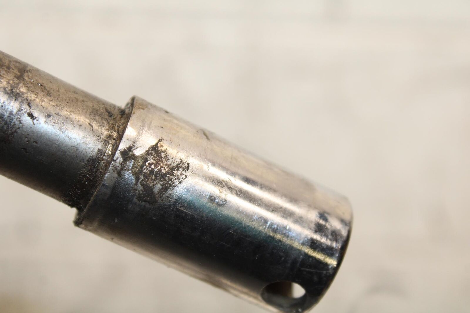1979 Yamaha XS1100 REAR AXLE BACK WHEEL RIM BOLT AXEL 2H7-25381-00-00 BB572