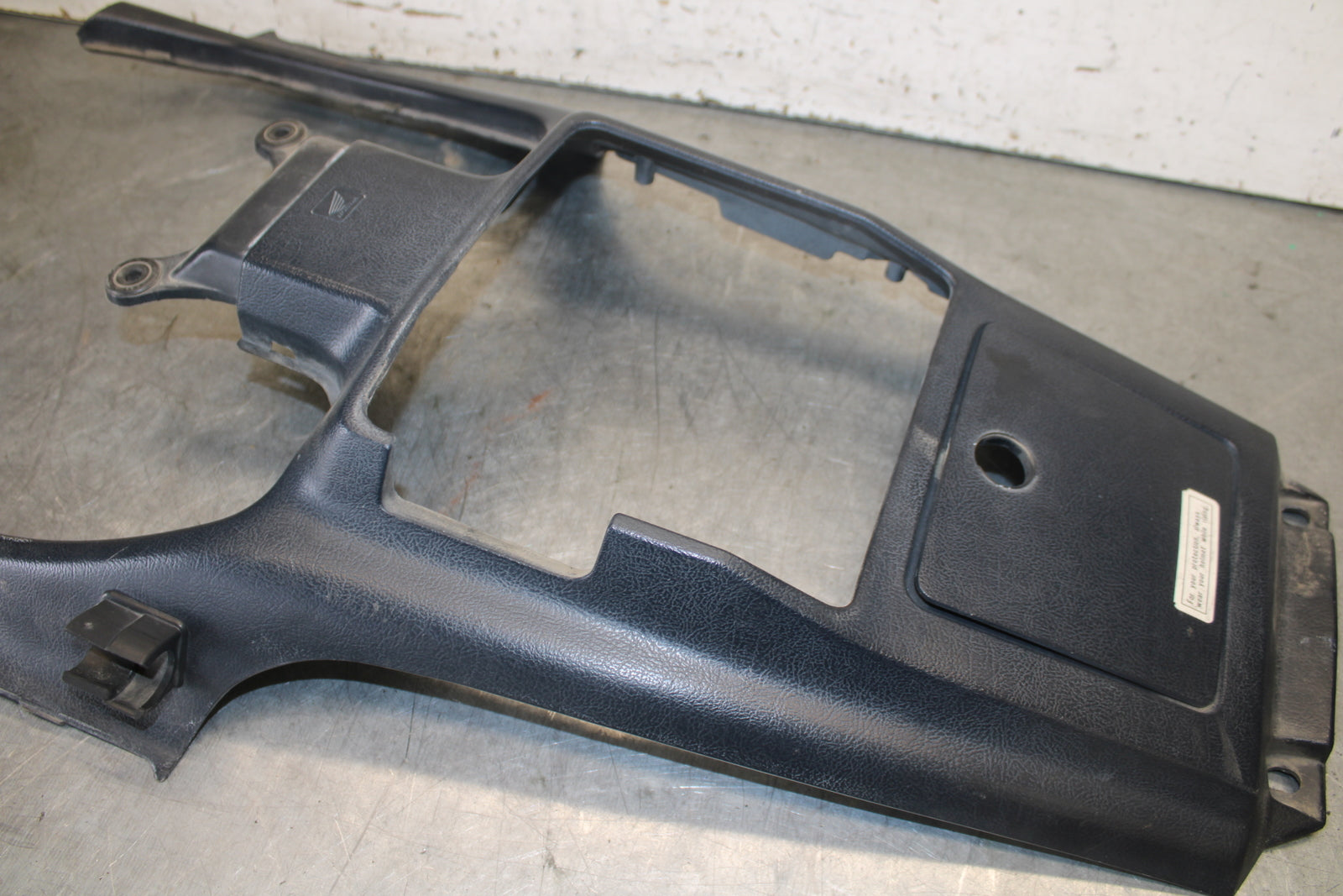 93-00 HONDA GOLDWING 1500 GL1500SE GAS TANK CAP COVER TRIM PANEL COWL BB700