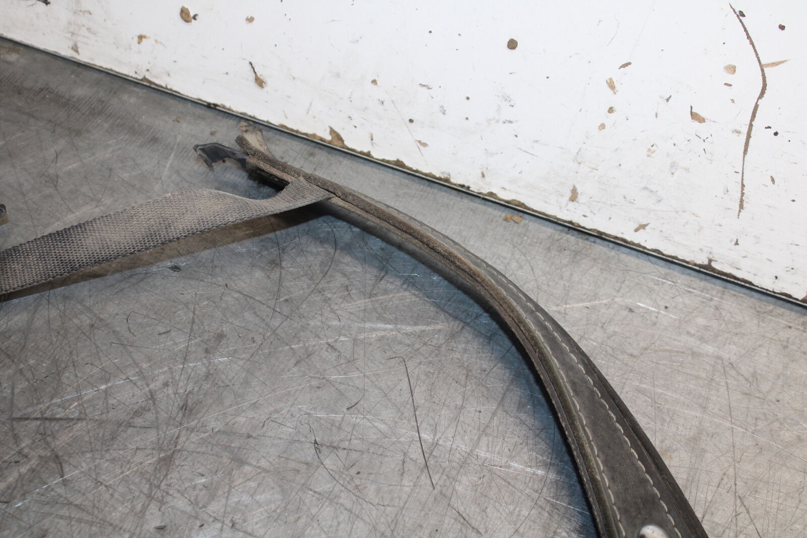 02-04 HONDA VTX1800S GAS TANK FUEL CELL BELT BB712