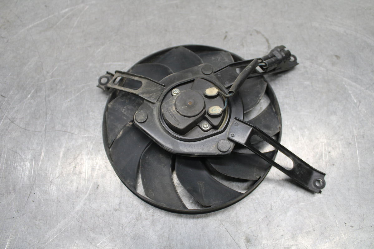 17-21 HONDA CBR1000RR SP RIGHT ENGINE RADIATOR COOLING FAN MOTOR BB681