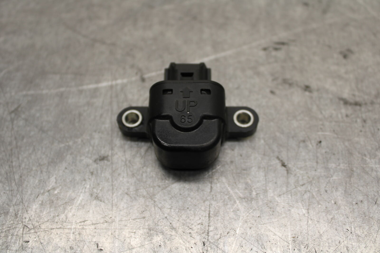 16 KAWASAKI NINJA ZX10R TIP OVER ANGLE CRASH SENSOR SWITCH  21176-0026 BB650