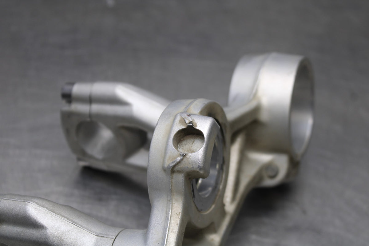 15 TRIUMPH TIGER 800 FORKS UPPER TRIPLE TREE CLAMP BB873