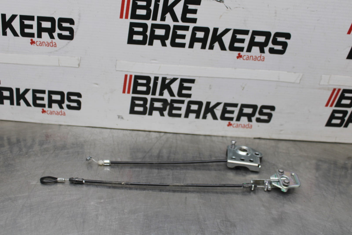 23-26 KAWASAKI NINJA ZX4RR REAR PASSENGER SEAT LATCH LOCK ASSEMBLY SET BB898