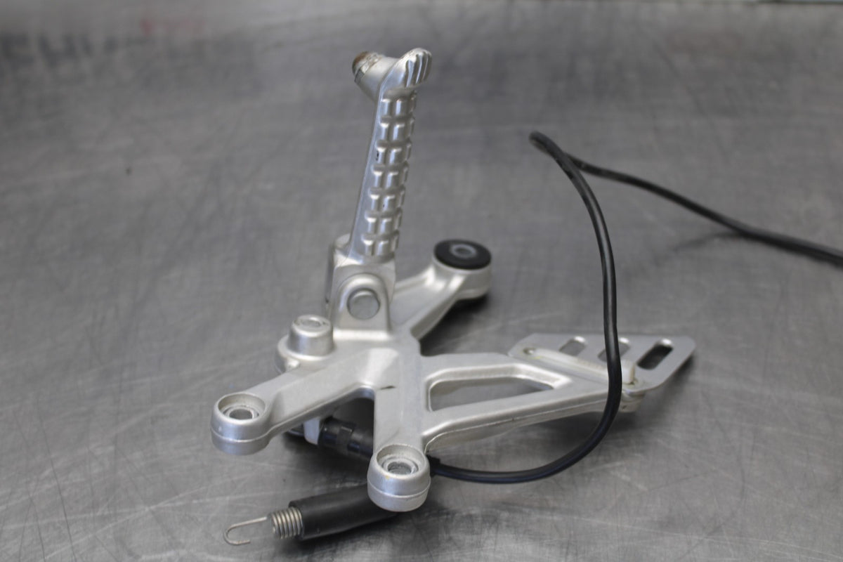 16 APRILIA TUONO V4 1100 RIGHT REARSET REAR SET DRIVER FOOT PEG REST STOP BB905