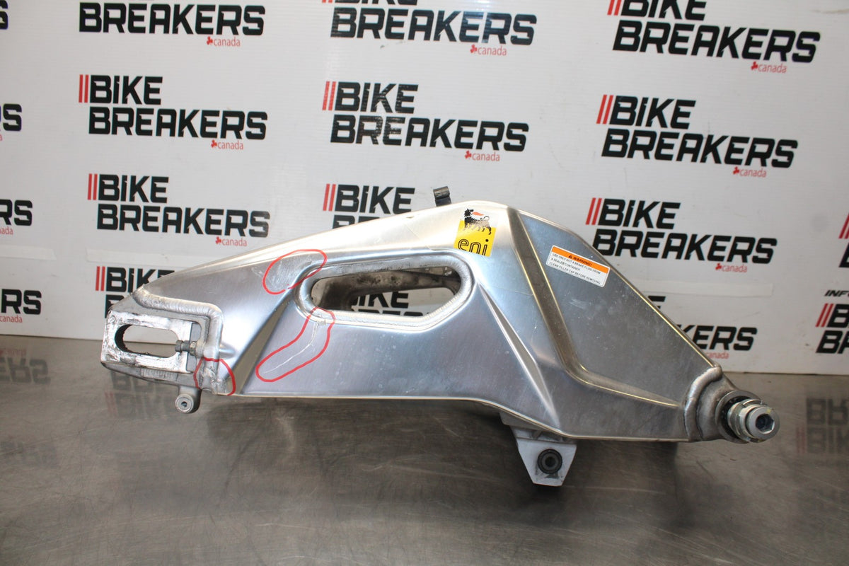 16 APRILIA TUONO V4 1100 REAR SWINGARM BACK SUSPENSION SWING ARM BB905