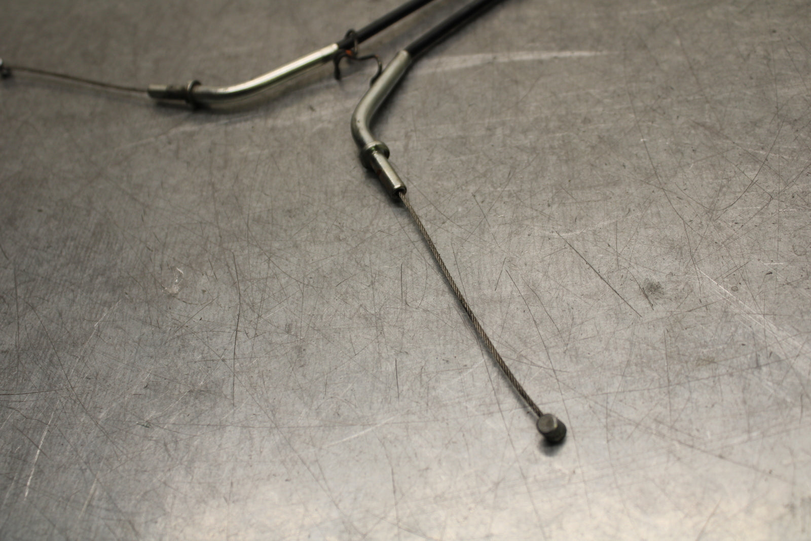 16 KAWASAKI NINJA ZX10R THROTTLE CABLES LINES 54012-0631 BB650