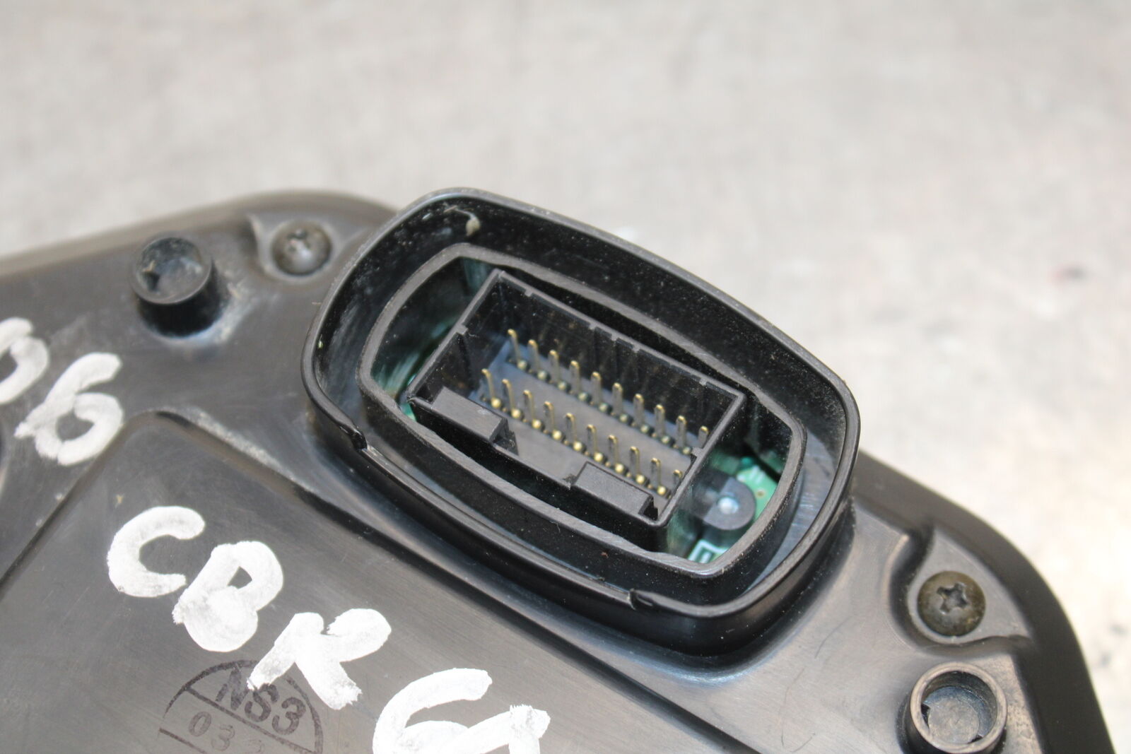 05-06 HONDA CBR600RR SPEEDO GAUGES DISPLAY CLUSTER SPEEDOMETER TACHOMETER BB399