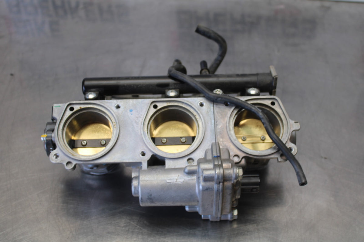 20 TRIUMPH STREET TRIPLE 765 MAIN FUEL INJECTORS / THROTTLE BODIES BB864