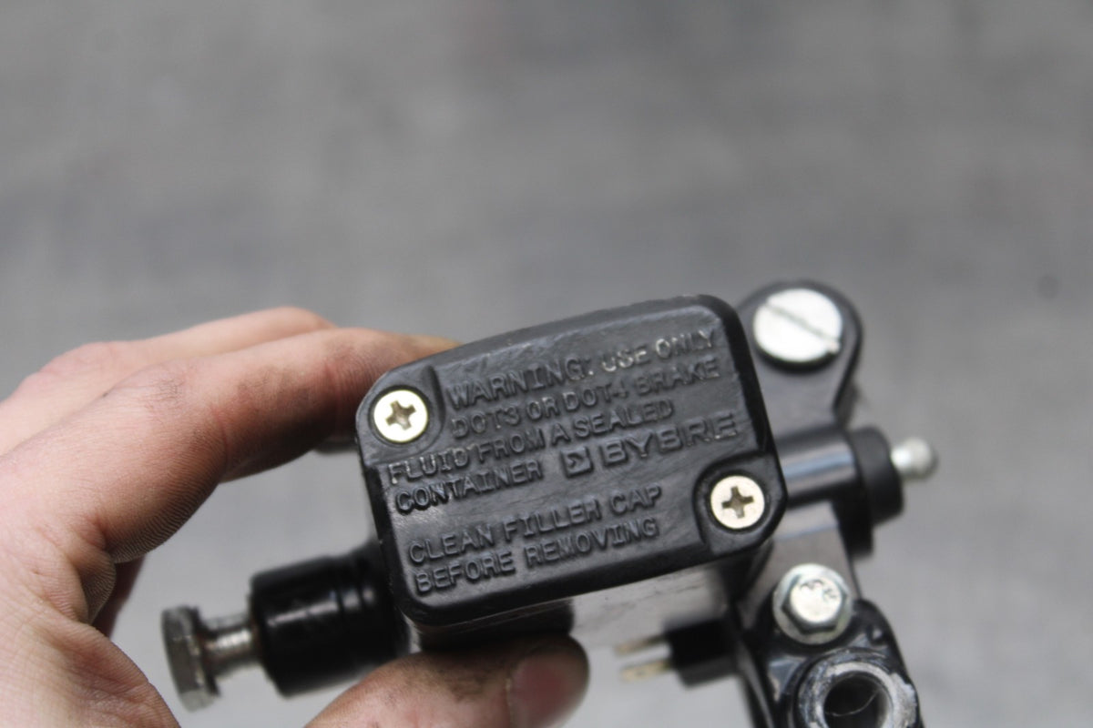 13-16 KTM 390 DUKE FRONT BRAKE MASTER CYLINDER BB815