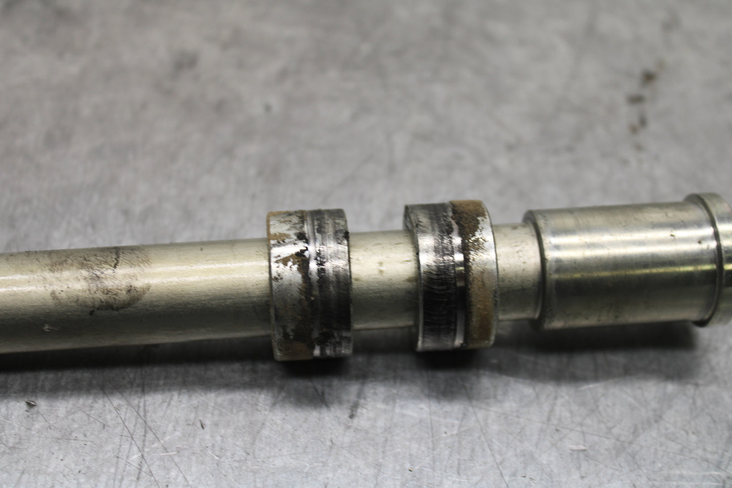 18-24 KAWASAKI NINJA 650 FRONT WHEEL RIM AXLE PIVOT BOLT BB725