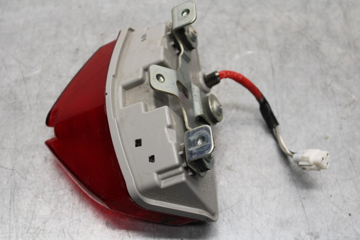 11-22 SUZUKI GSXR600 REAR TAIL TAILLIGHT BACK BRAKE LIGHT BB582
