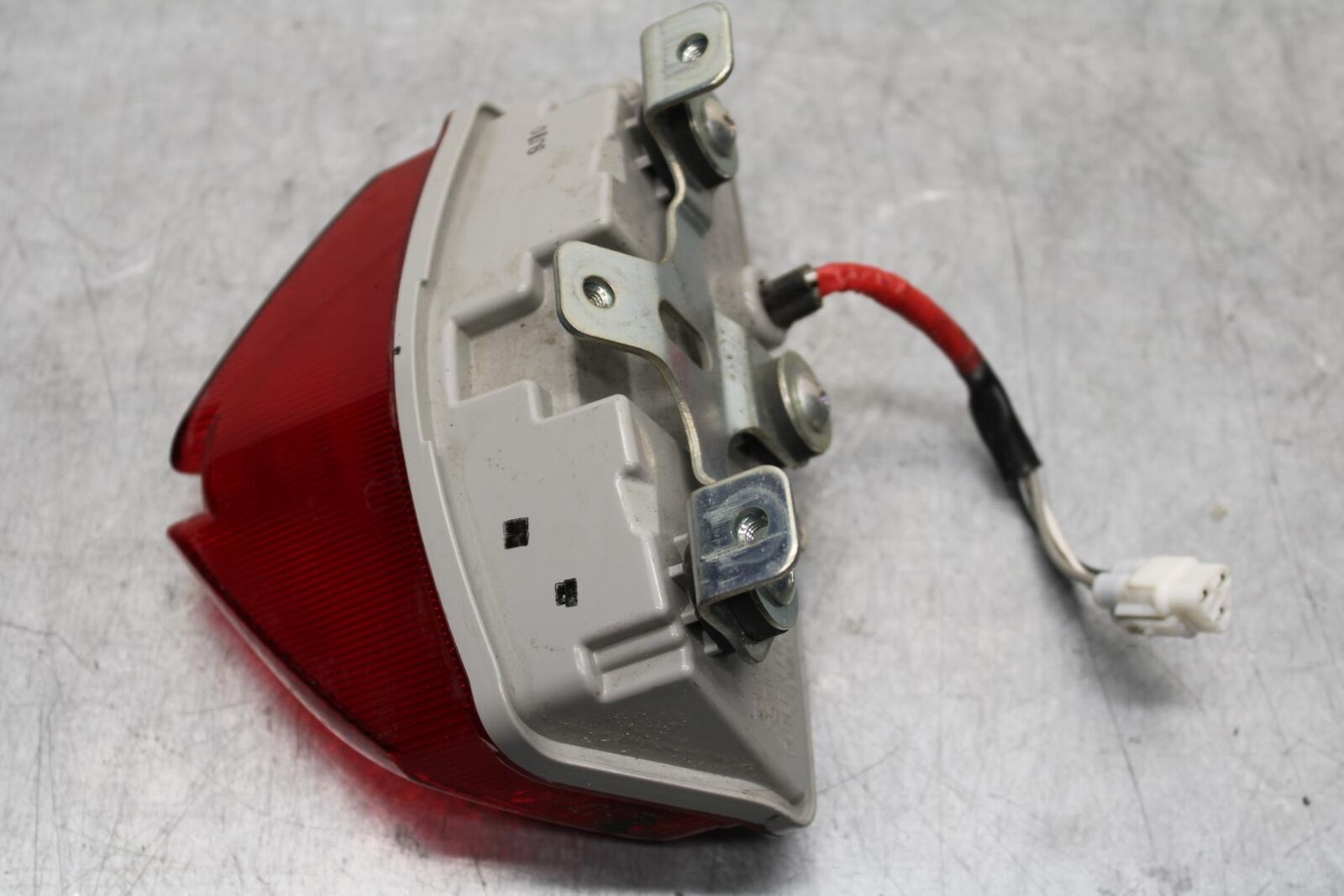 11-22 SUZUKI GSXR600 REAR TAIL TAILLIGHT BACK BRAKE LIGHT BB582