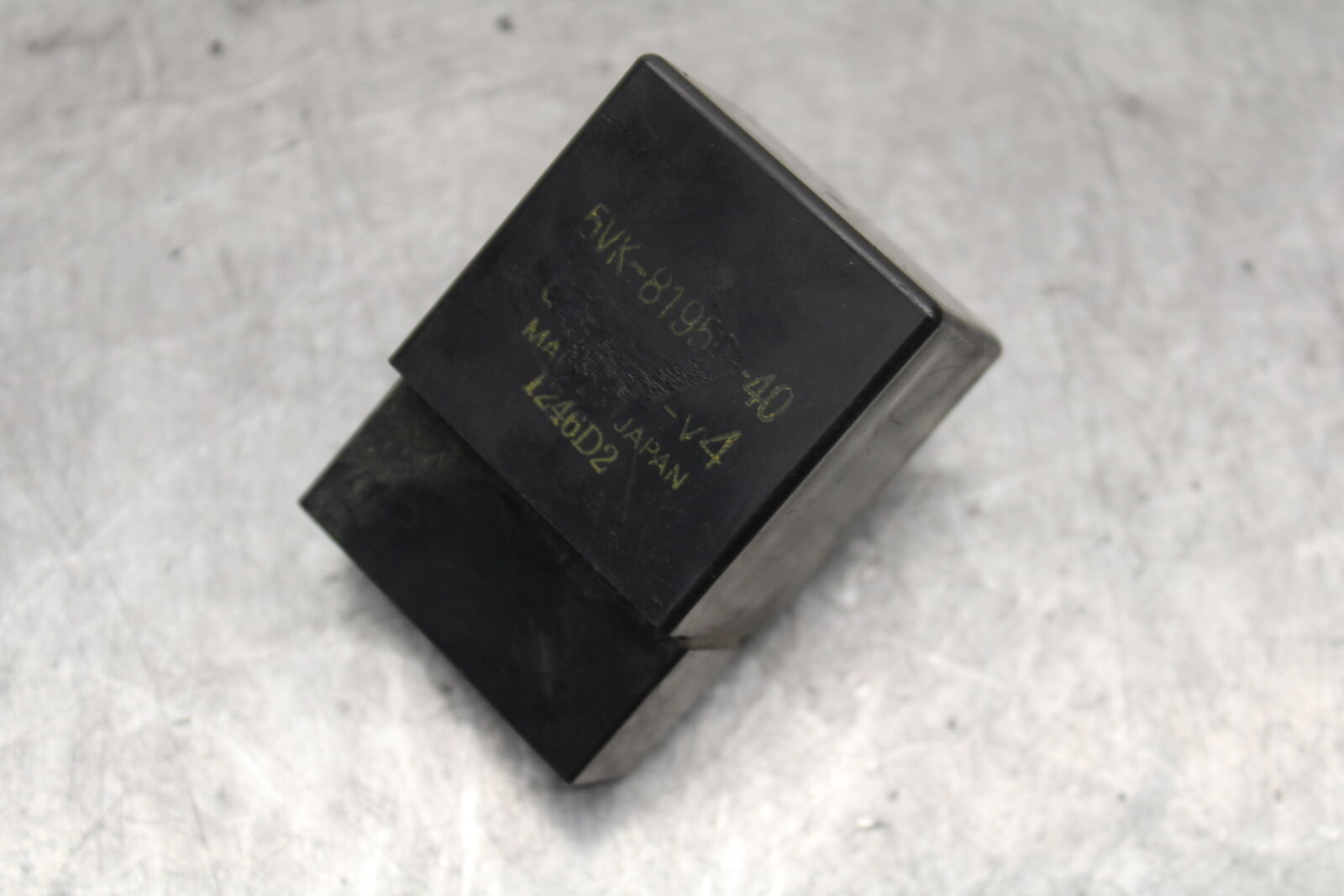 04-06 YAMAHA YZF R1 RELAY ASSEMBLY FUSE BOX BB659