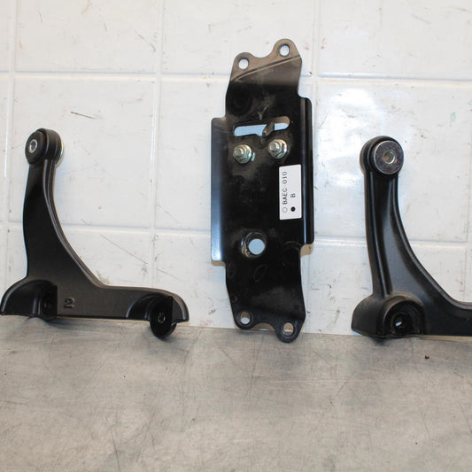 20-21 YAMAHA XSR900 ENGINE MOUNT MOTOR BRACKET BB599