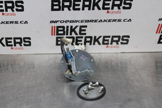 09-16 SUZUKI GSXR1000 FUEL PUMP GAS PETROL SENDER UNIT BB439