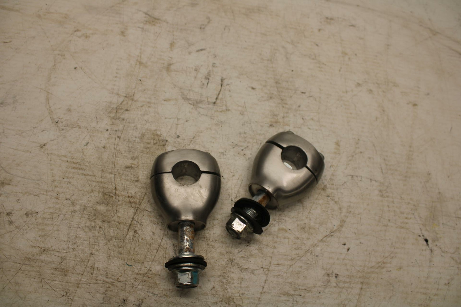 05-09 SUZUKI BOULEVARD C90 HANDLEBAR RISERS BB357