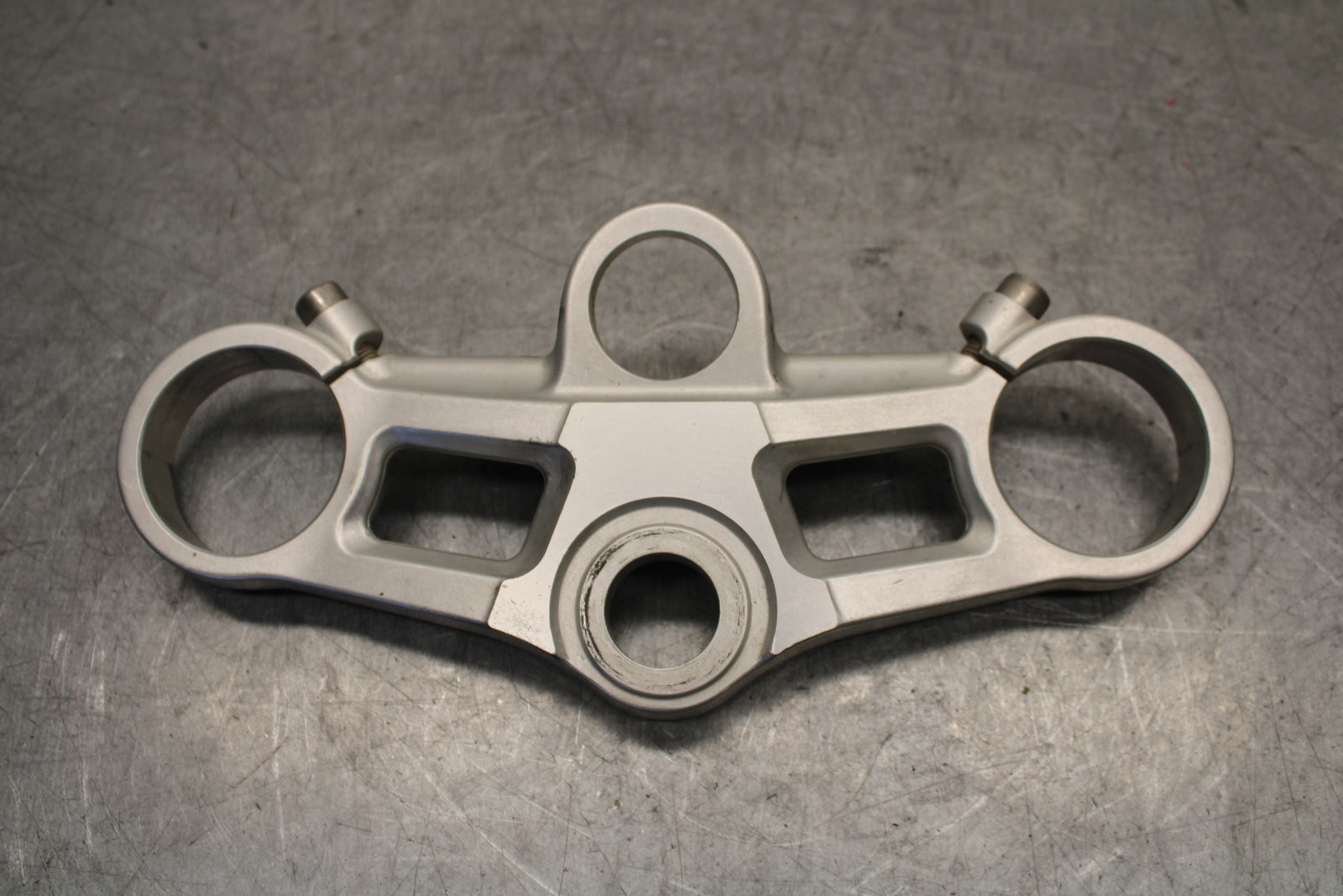 09-11 TRIUMPH DAYTONA 675 FORKS UPPER TRIPLE TREE CLAMP BB652