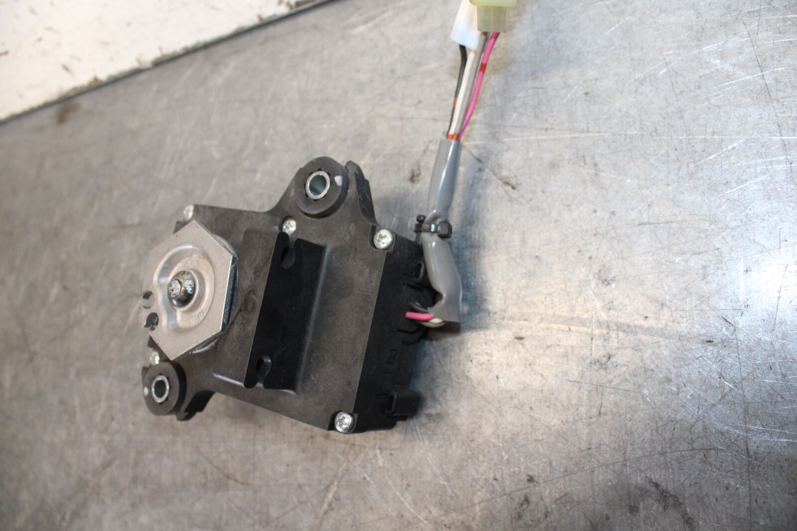 13-18 KAWASAKI NINJA ZX6R EXHAUST VALVE SERVO MOTOR BB682