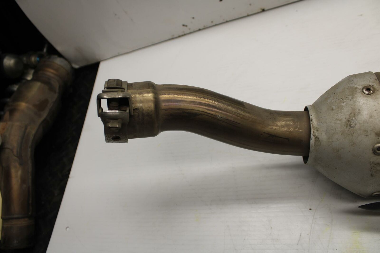 06 YAMAHA YZF R1 EXHAUST PIPE RIGHT MUFFLER SLIP ON CAN SILENCER BB282