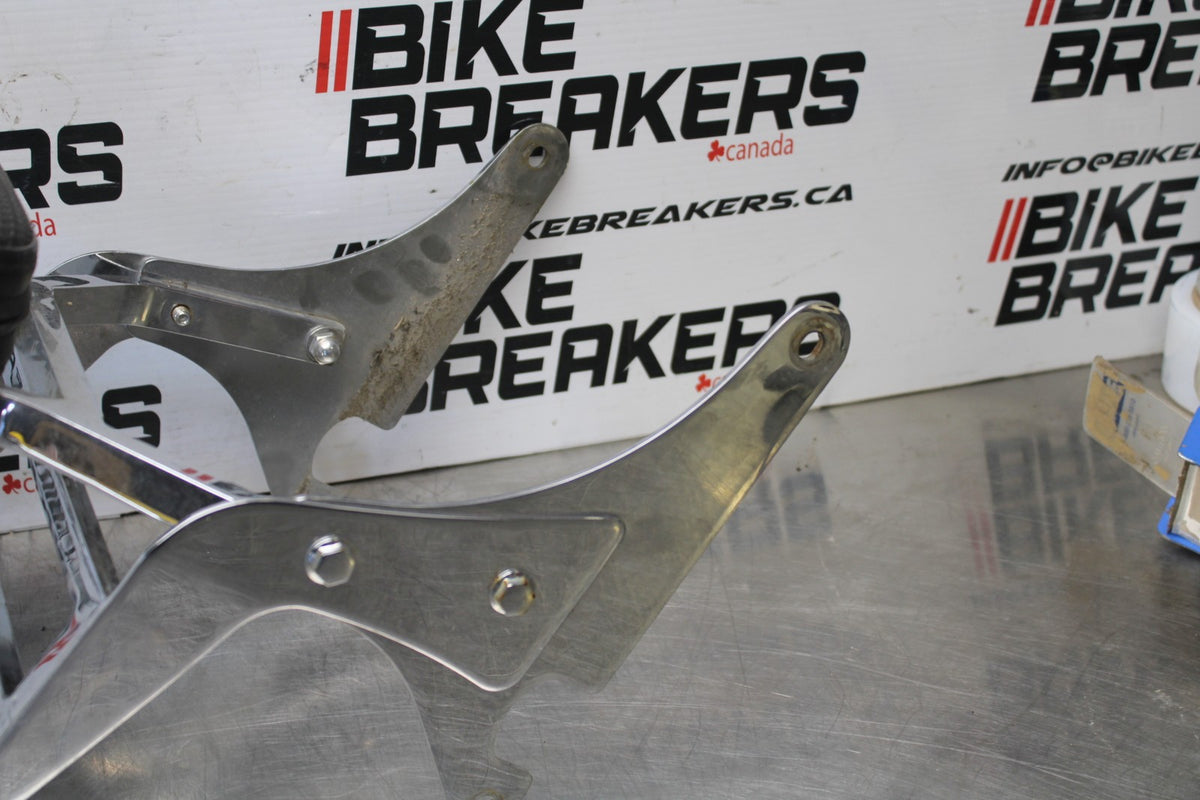 02 KAWASAKI VULCAN 800 VN800B CLASSIC BACK REST SISSY BAR BB862