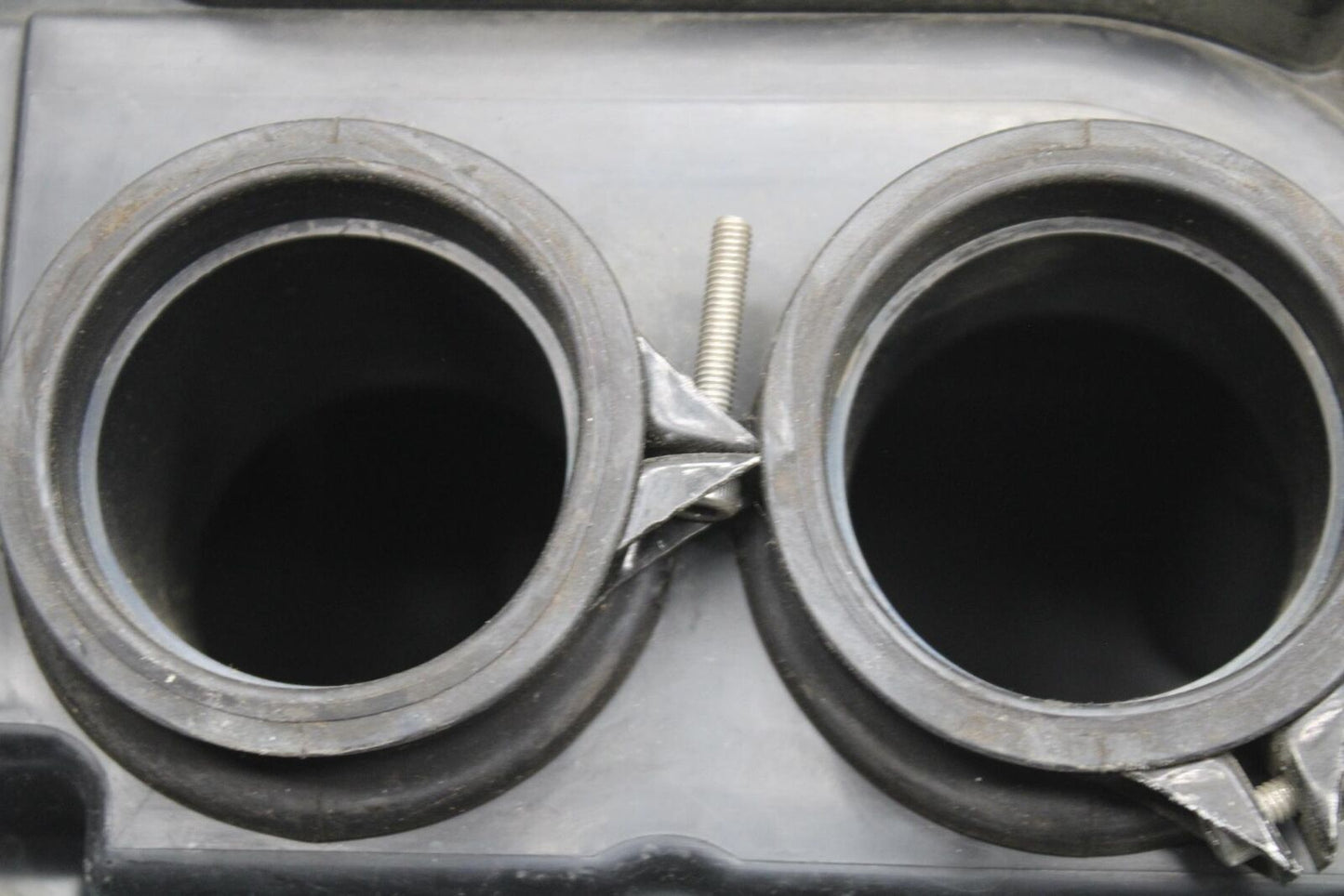 08-10 SUZUKI GSXR 600/750  AIRBOX AIR INTAKE FILTER BOX BB636