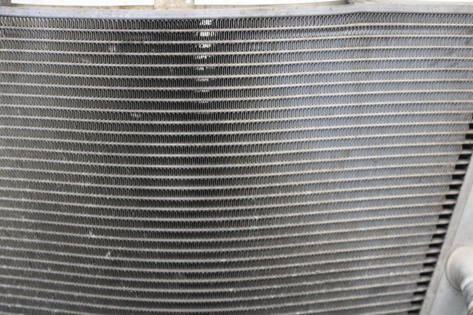 05-06 SUZUKI GSXR1000 ENGINE RADIATOR MOTOR COOLER COOLING 17710-41G00 BB677