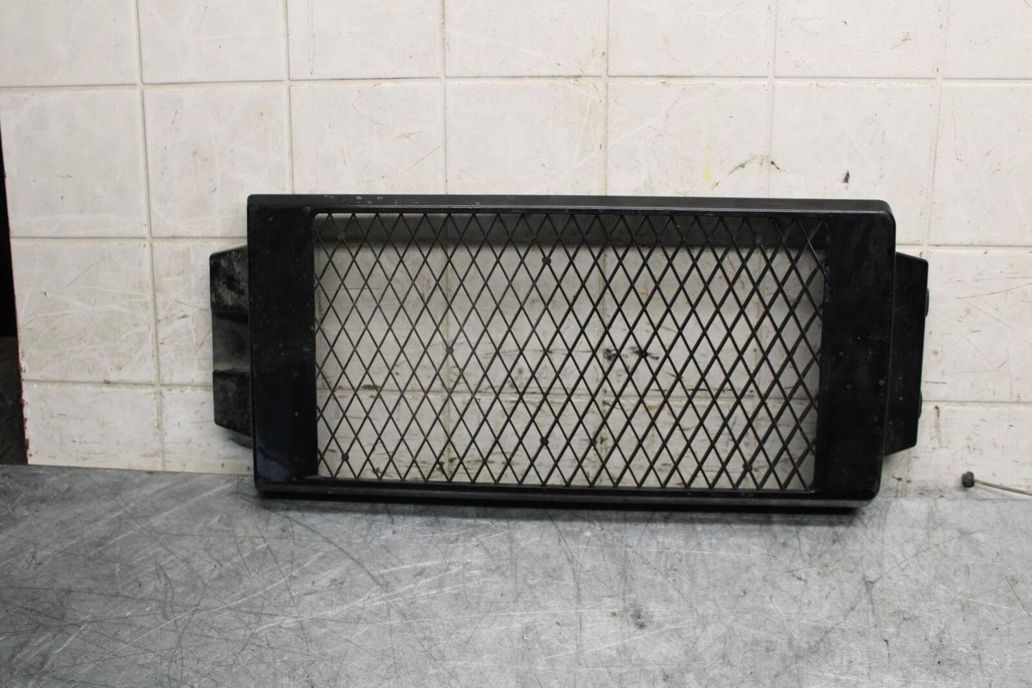 2007 Suzuki Boulevard M50B RADIATOR GRILLE GRILL SHIELD GUARD BB537