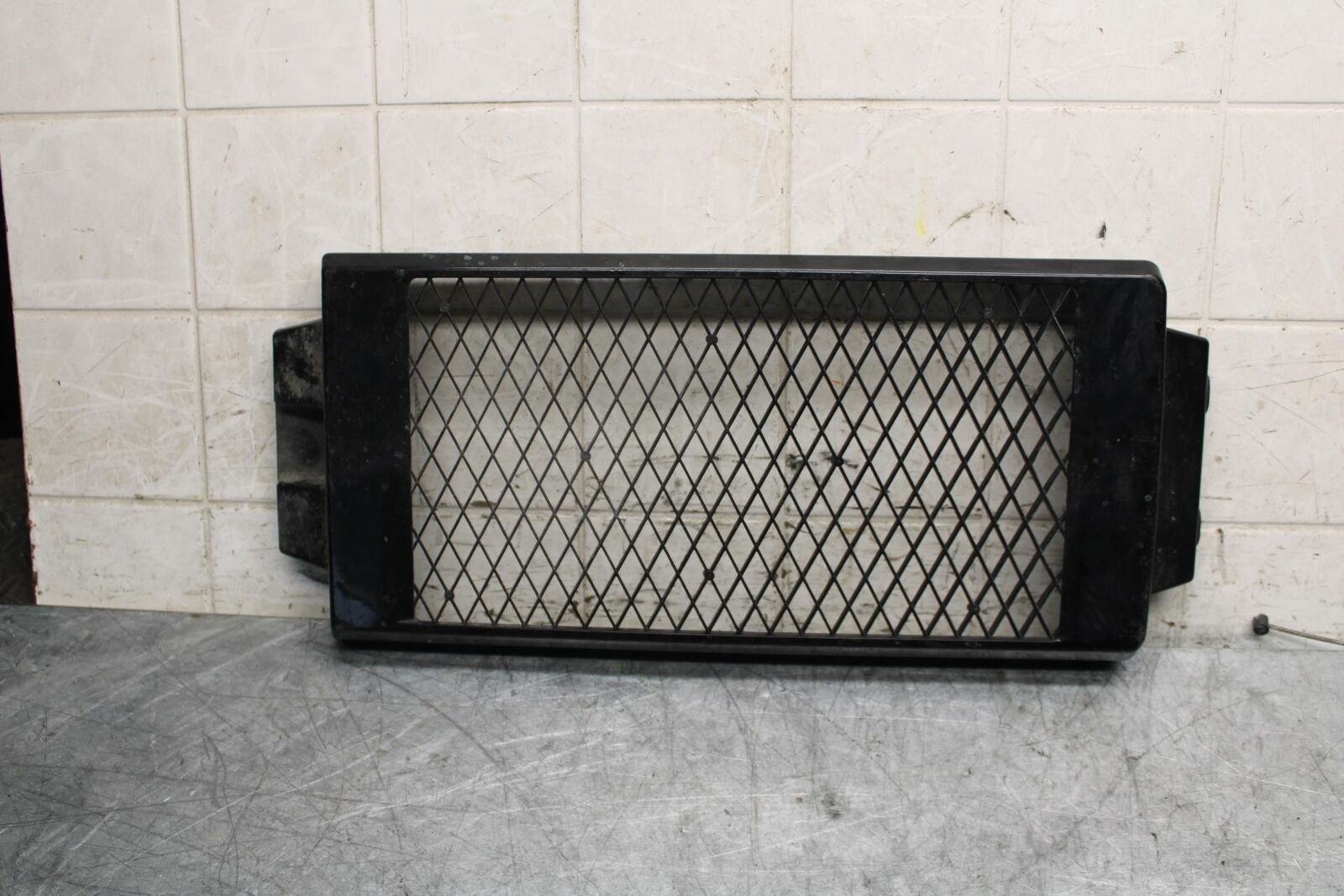 2007 Suzuki Boulevard M50B RADIATOR GRILLE GRILL SHIELD GUARD BB537