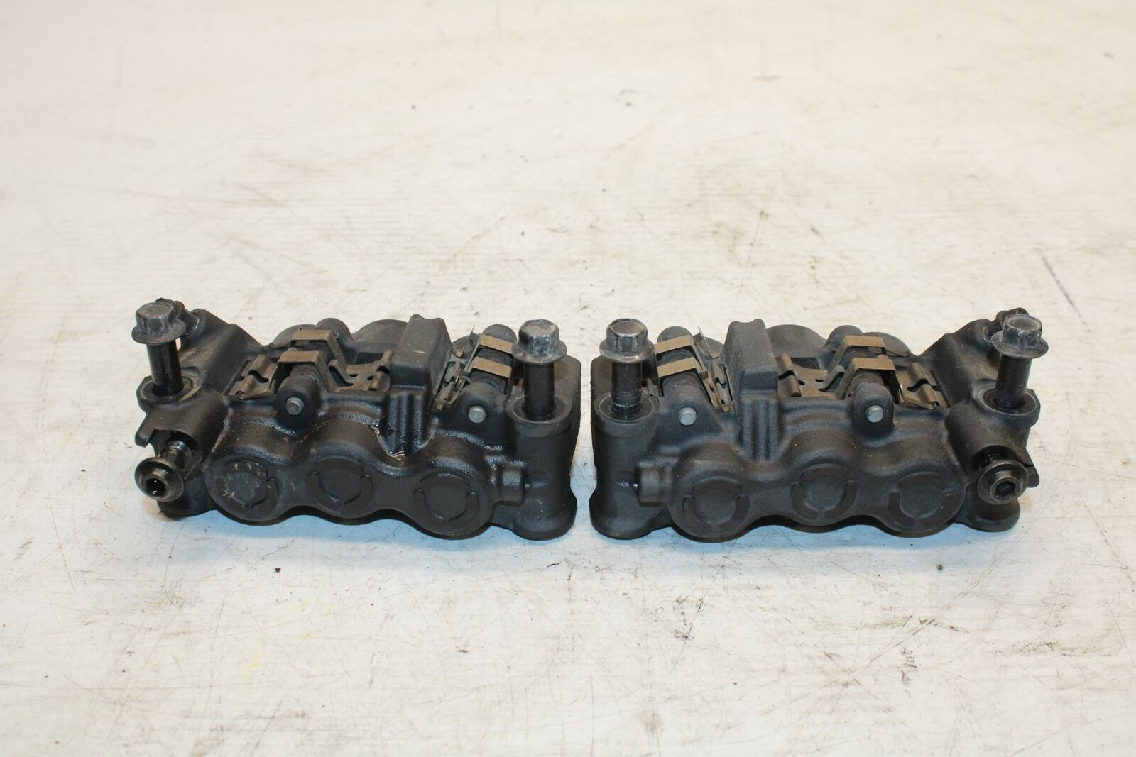 09-14 YAMAHA YZF R1 RIGHT LEFT FRONT BRAKE CALIPER SET PAIR CALIPERS BB286