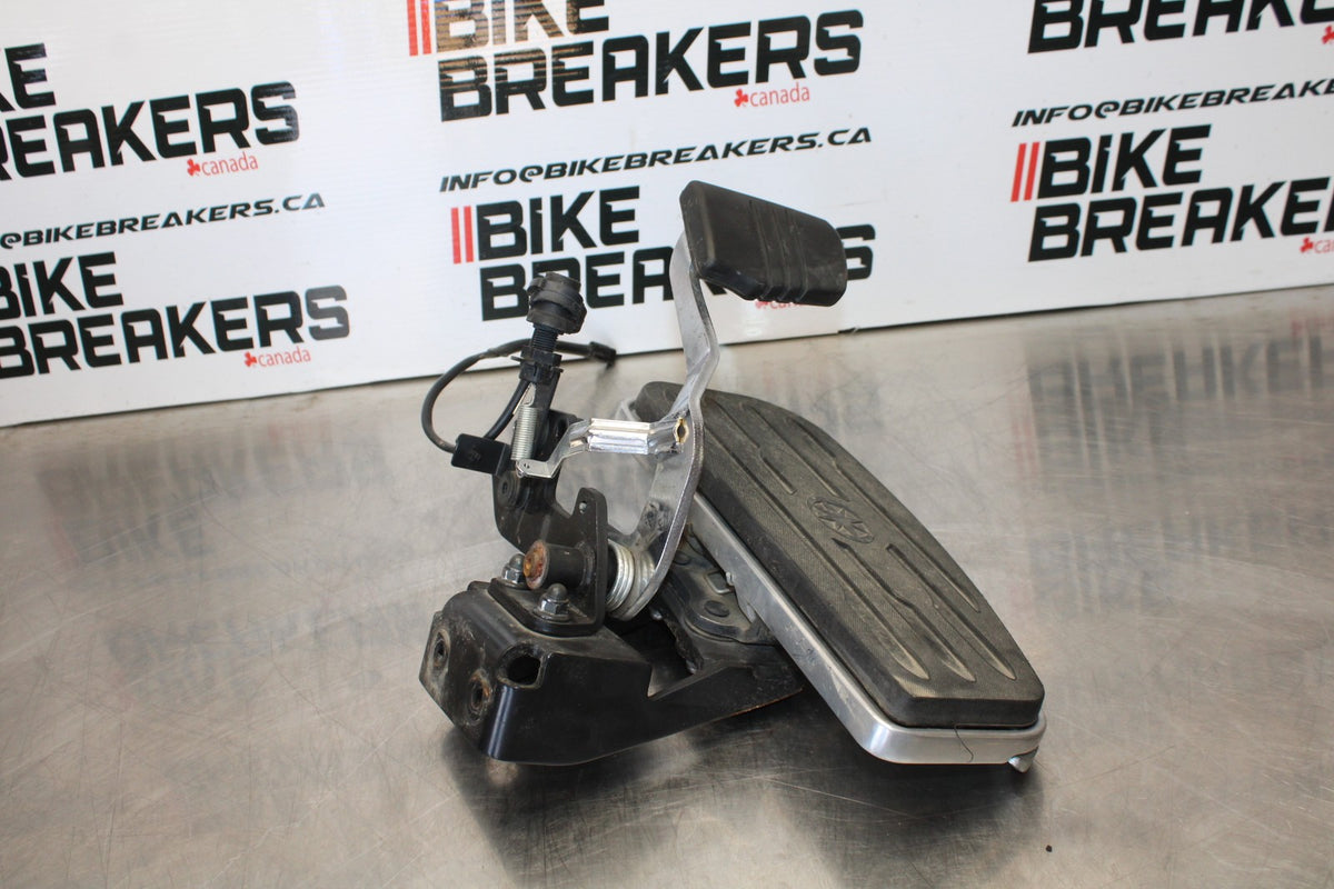 09 YAMAHA V STAR 950 RIGHT FRONT FOOT REST PEG STEP BB172
