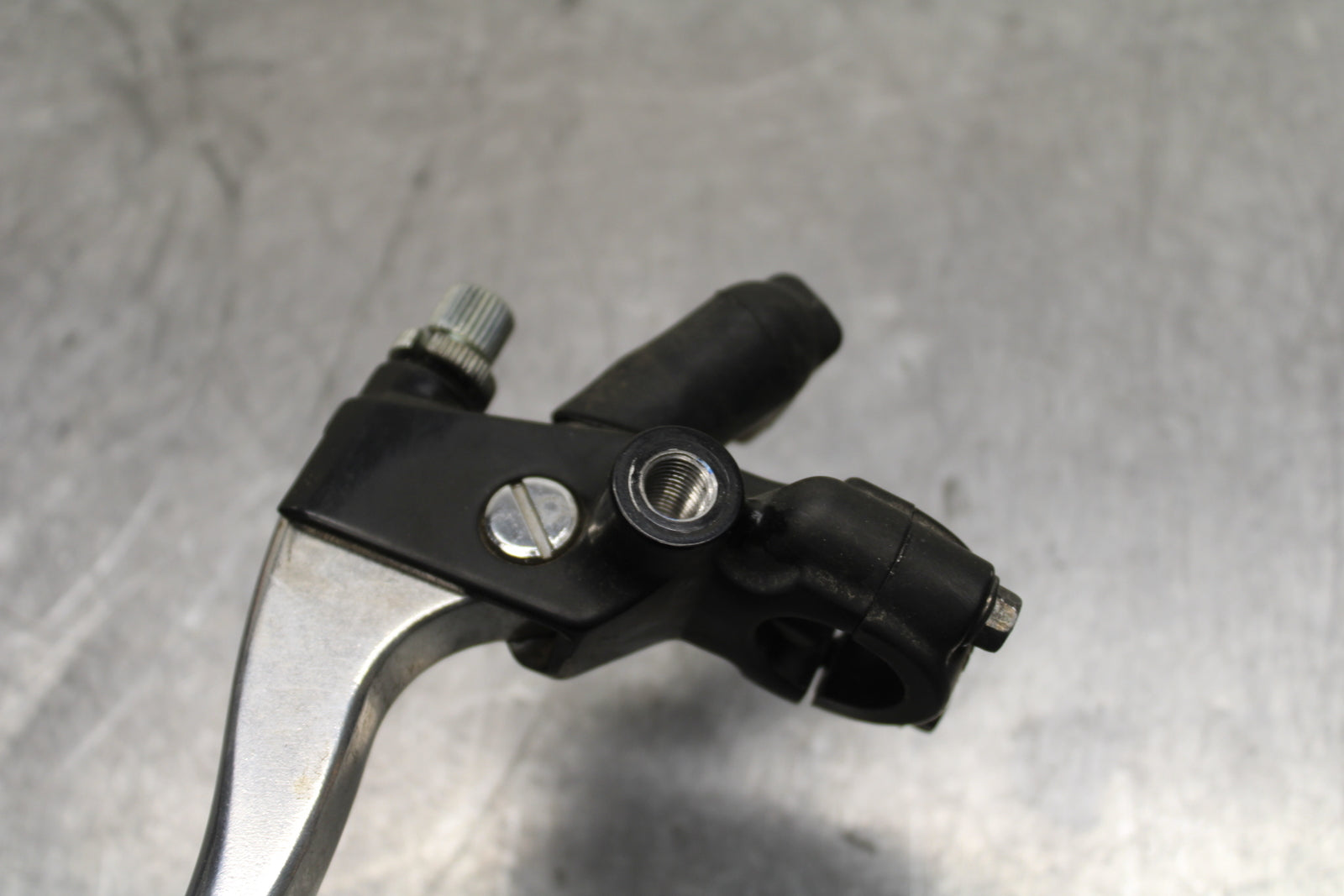 15-16 HONDA CB300F CLUTCH PERCH MOUNT WITH LEVER  BB740