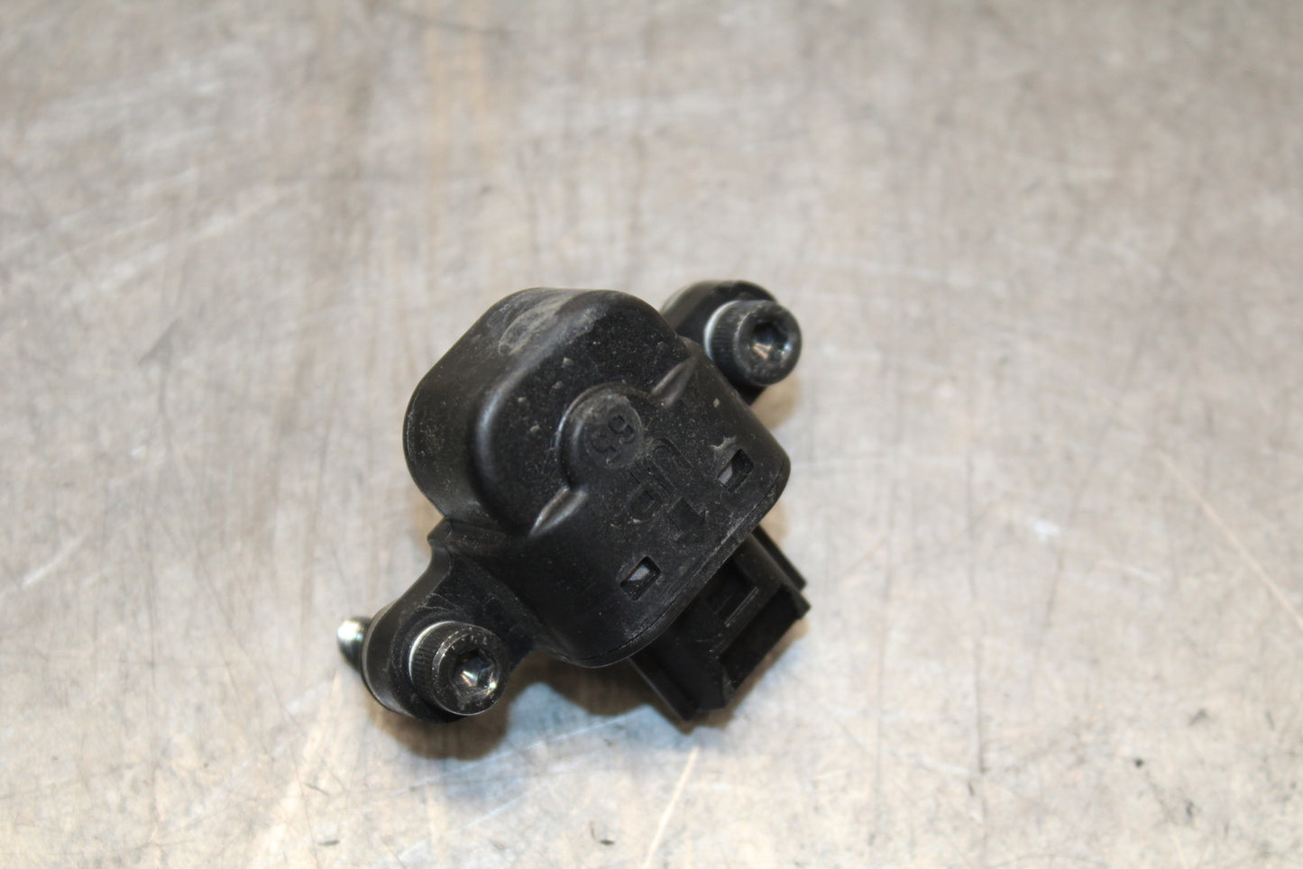 13-18 KAWASAKI NINJA ZX6R TIP OVER BANK ANGLE CRASH SENSOR  21176-0026 BB666