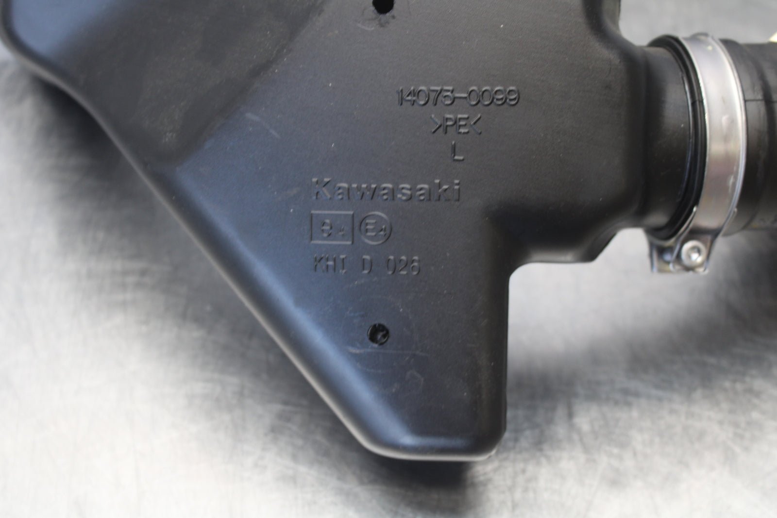 23-24 KAWASAKI NINJA ZX14R NEW!! RIGHT LEFT AIR INTAKE DUCTS BB169